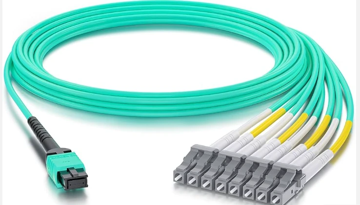 8-core SC to MTP/MPO patch cord 8-core SC to MTP/MPO patch cord