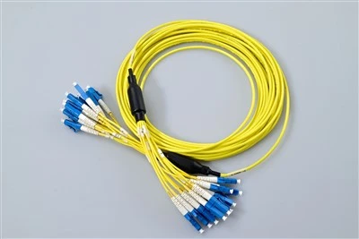 Fiber Optic Patch Cord Lc 12 CORE komplekta optiskais kabelis